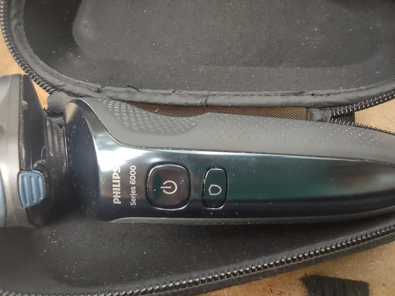 Prima werkend Scheerapparaat. Philips Series 6000