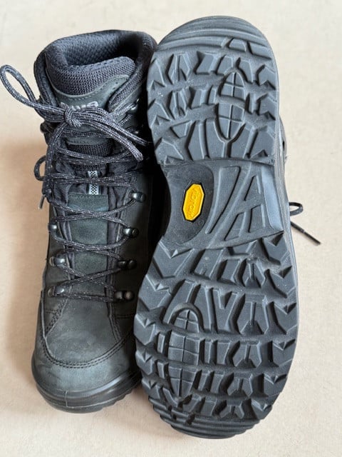 Lowa wandelschoenen ZGAN.