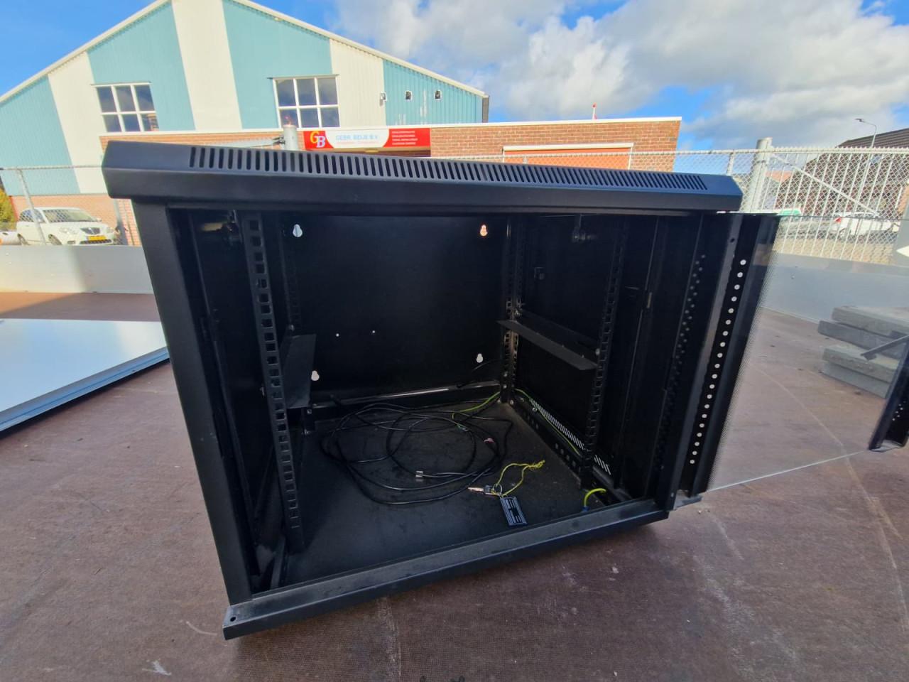 Patchkast / Serverkast 19 inch – 61x60x51 cm