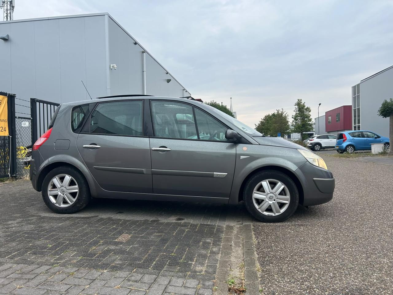 Renault Scénic 2.0-16V Privilège Luxe Full/Schuif-/Kanteldak/Leder/APK
