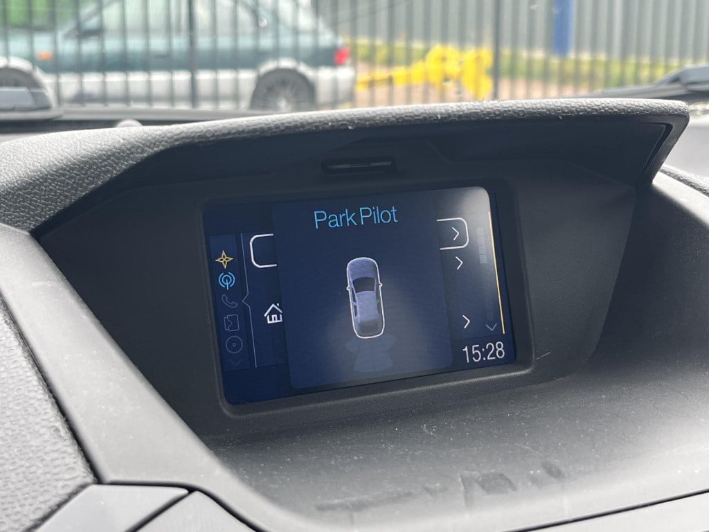Ford Ecosport 1.0 ecoboost titanium | climate control | parkeersensoren ach