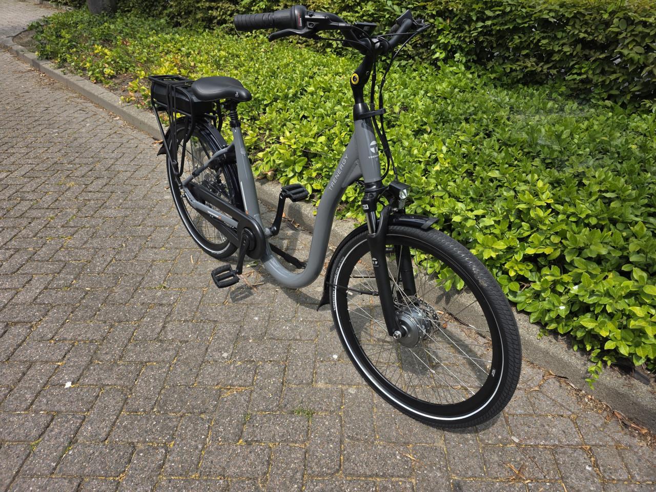 Zo goed als nieuwe Trenergy Madeira elektrische lage instap fiets