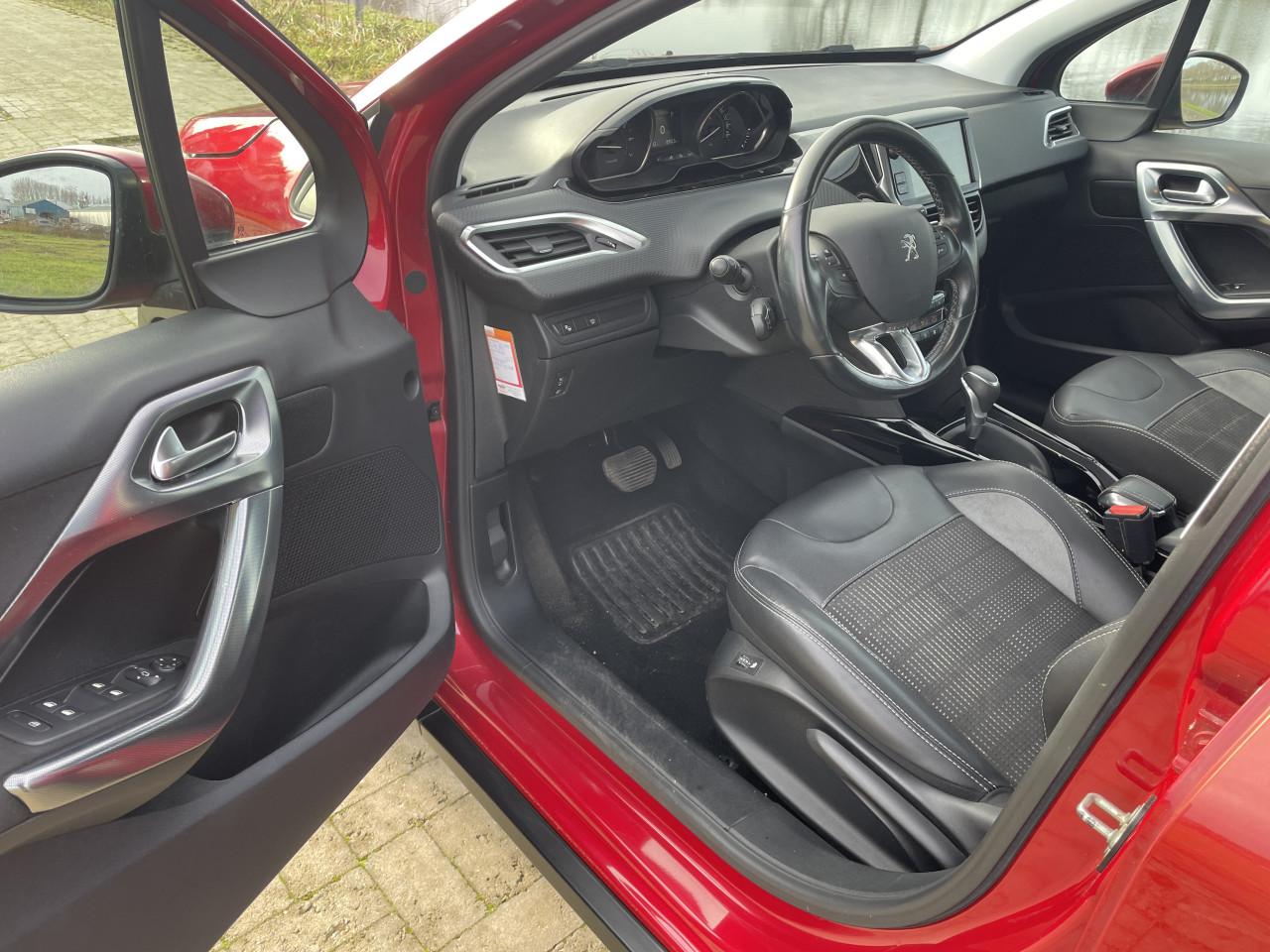 Peugeot 2008 1.2 pure tech allure 81000km automaat