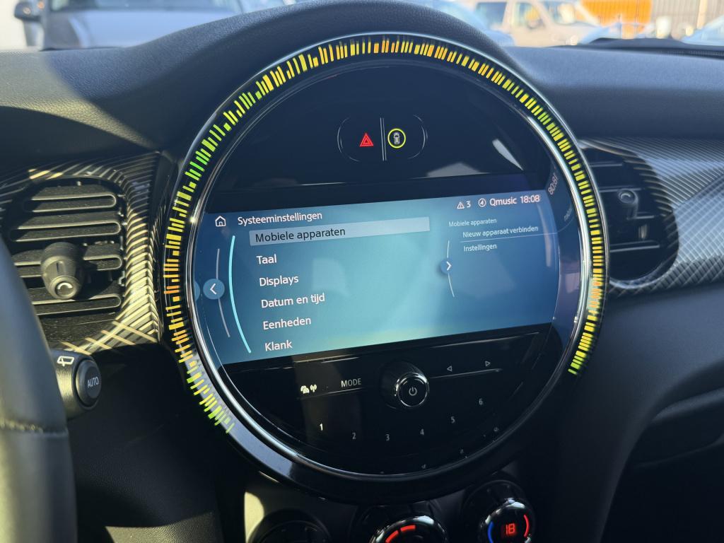 Mini 3-deurs 1.5 cooper resolute edition | pano | harman / kardon | apple c