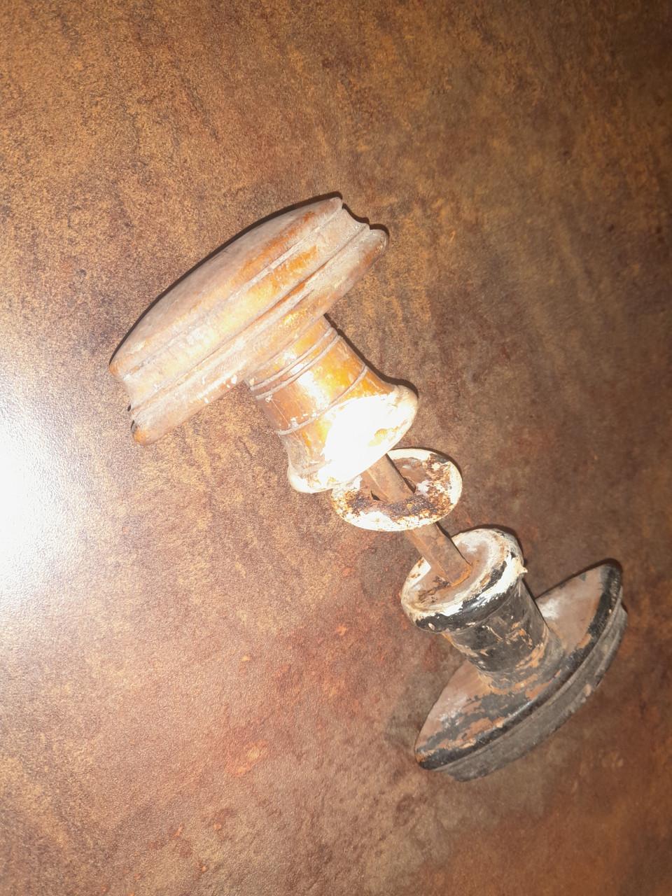 Antieke houten deurknoppen in Retro Style. €10,- per set.