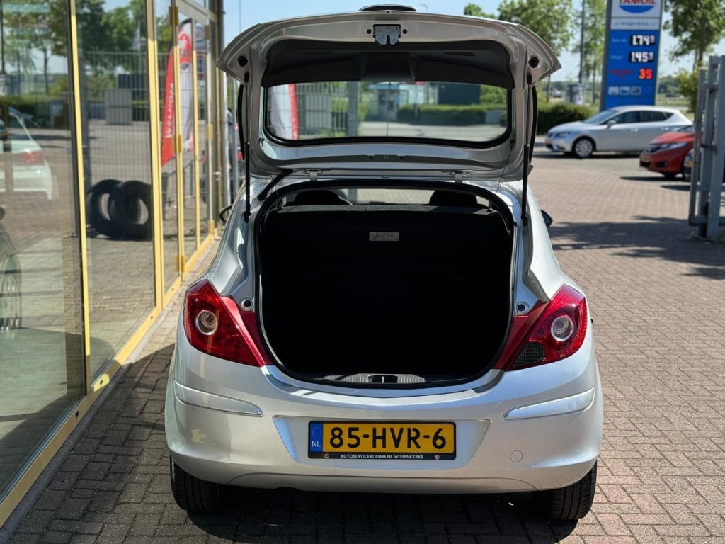 Opel Corsa 1.4-16v enjoy
