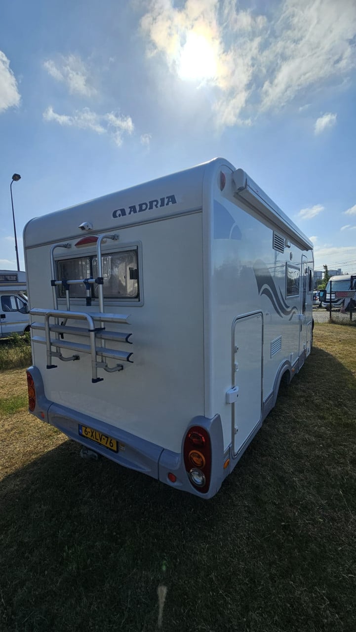 Adria isola 635 half integraal