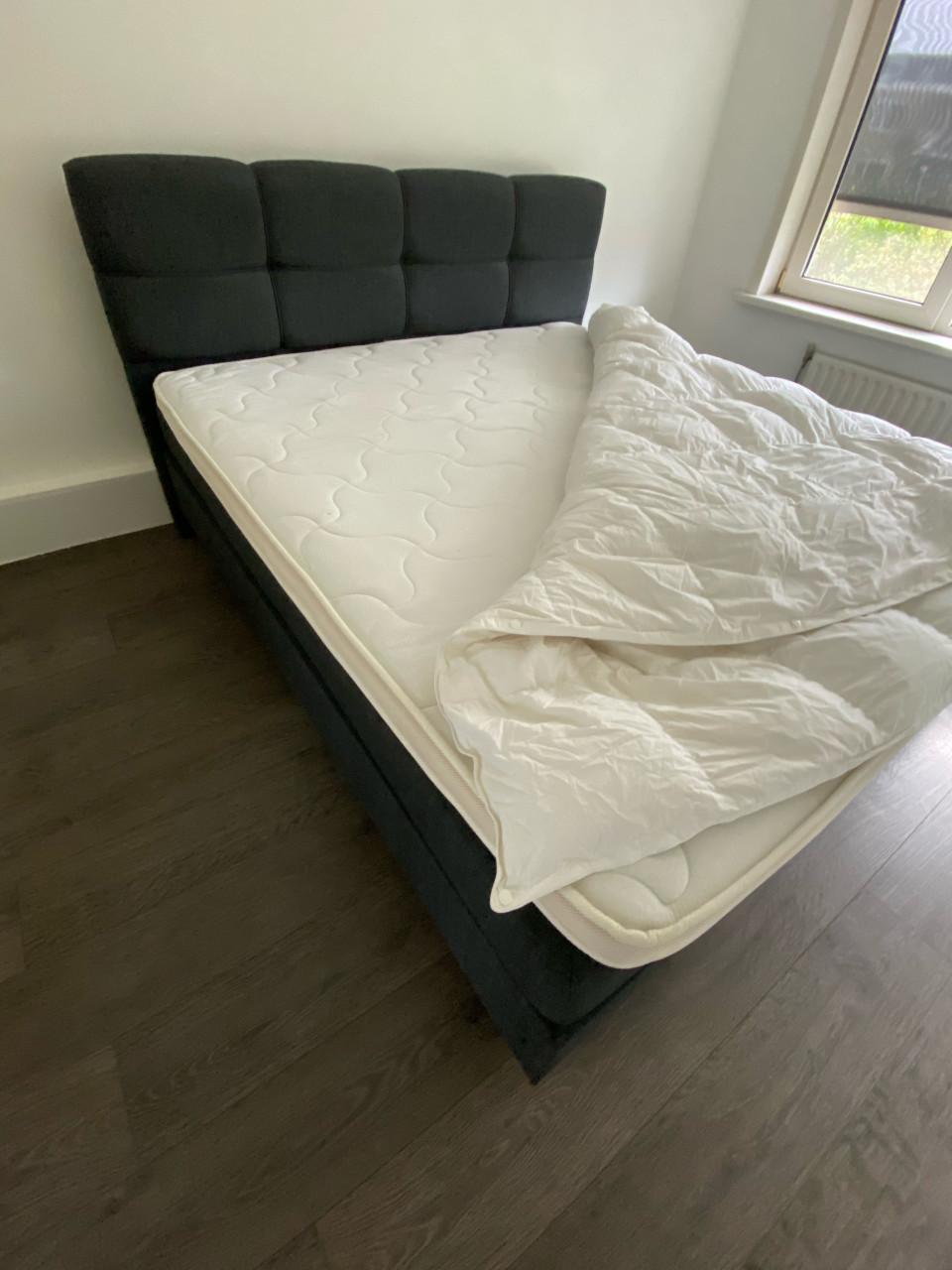 Mooie nette boxspring