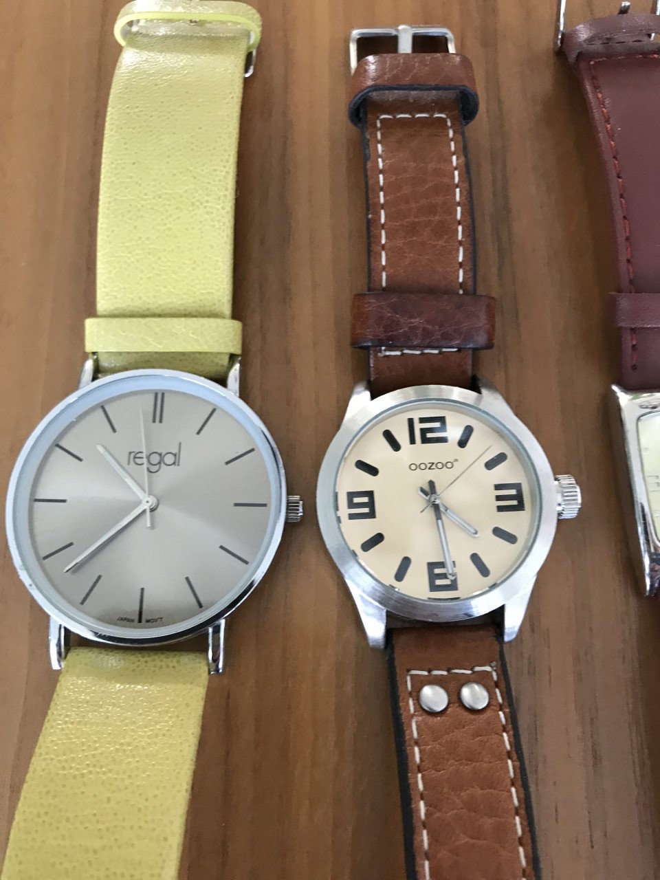 9 dames horloges