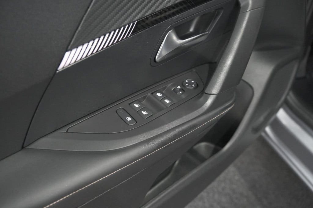 Peugeot 2008 hybrid 136 e-dcs6 allure | 360 camera | adaptieve cruise contr