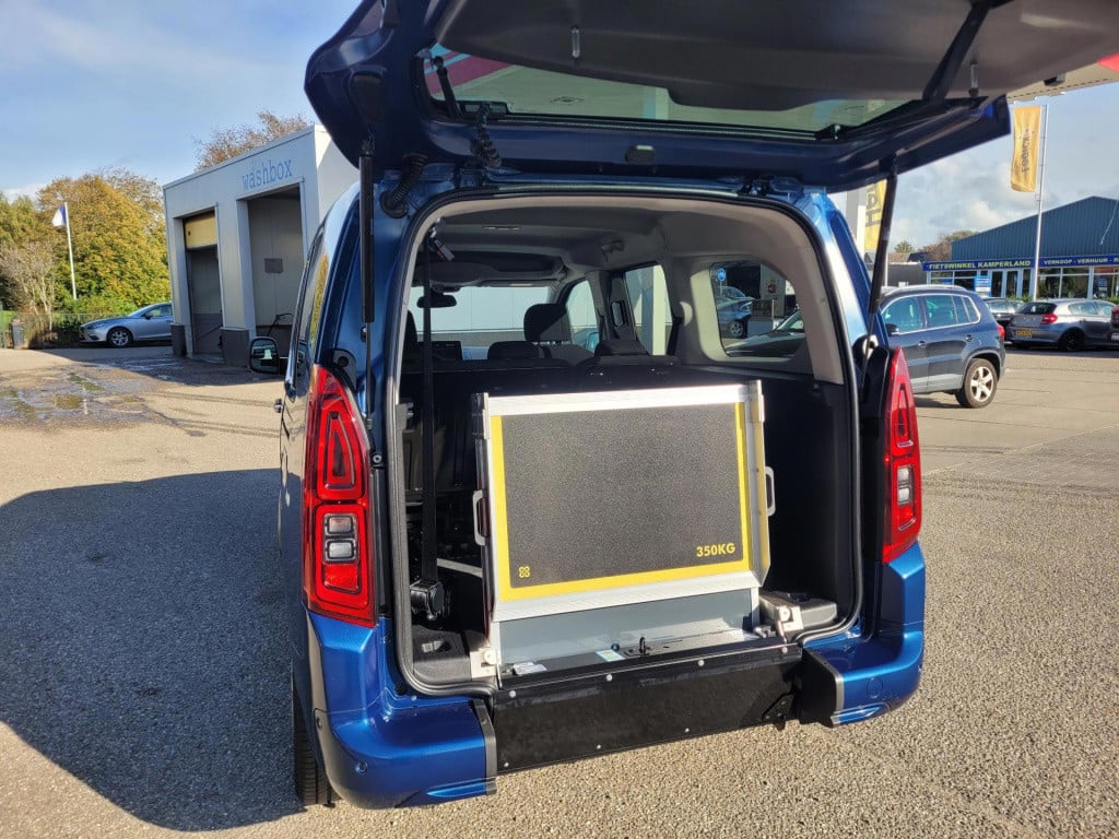 Opel Combo 1.2 turbo l2h1 edition l2 rolstoelauto