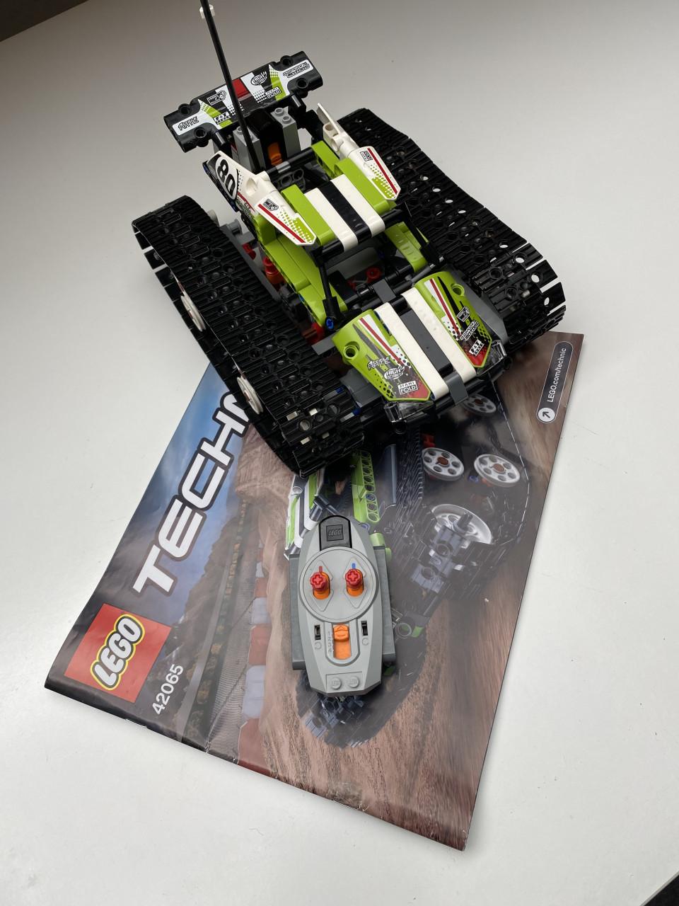 Koopje: Lego Technic set 42065 rupsbandracer, in nieuwstaat.