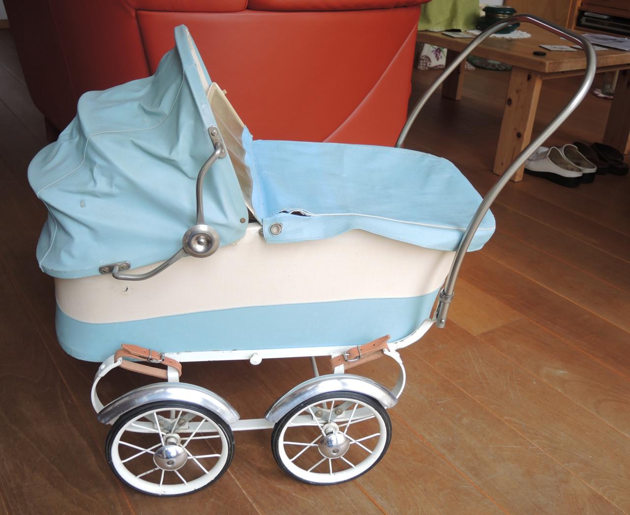 Vintage poppenwagen - merk Zekiwa