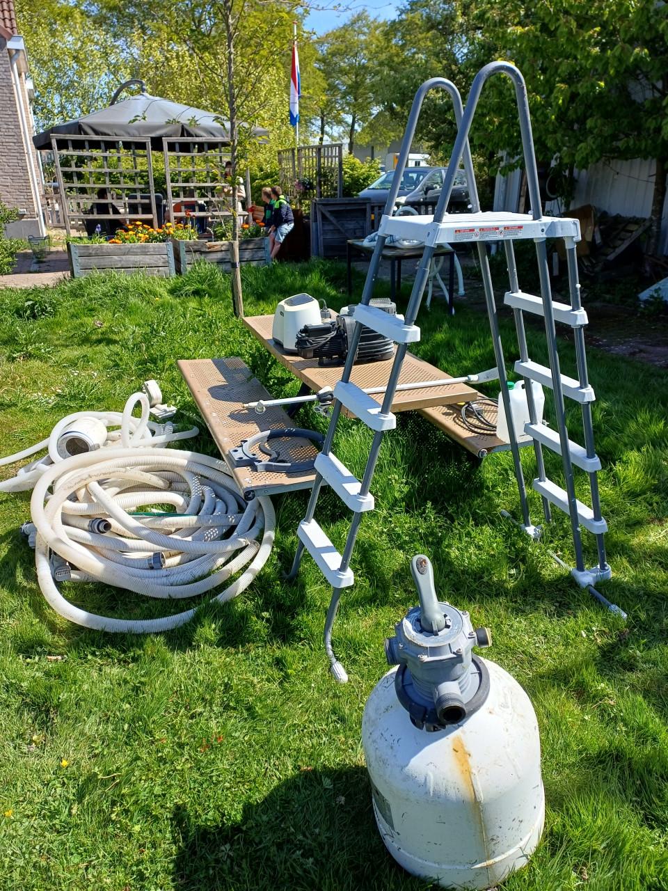 Zwembad (Intex opzetzwembad)