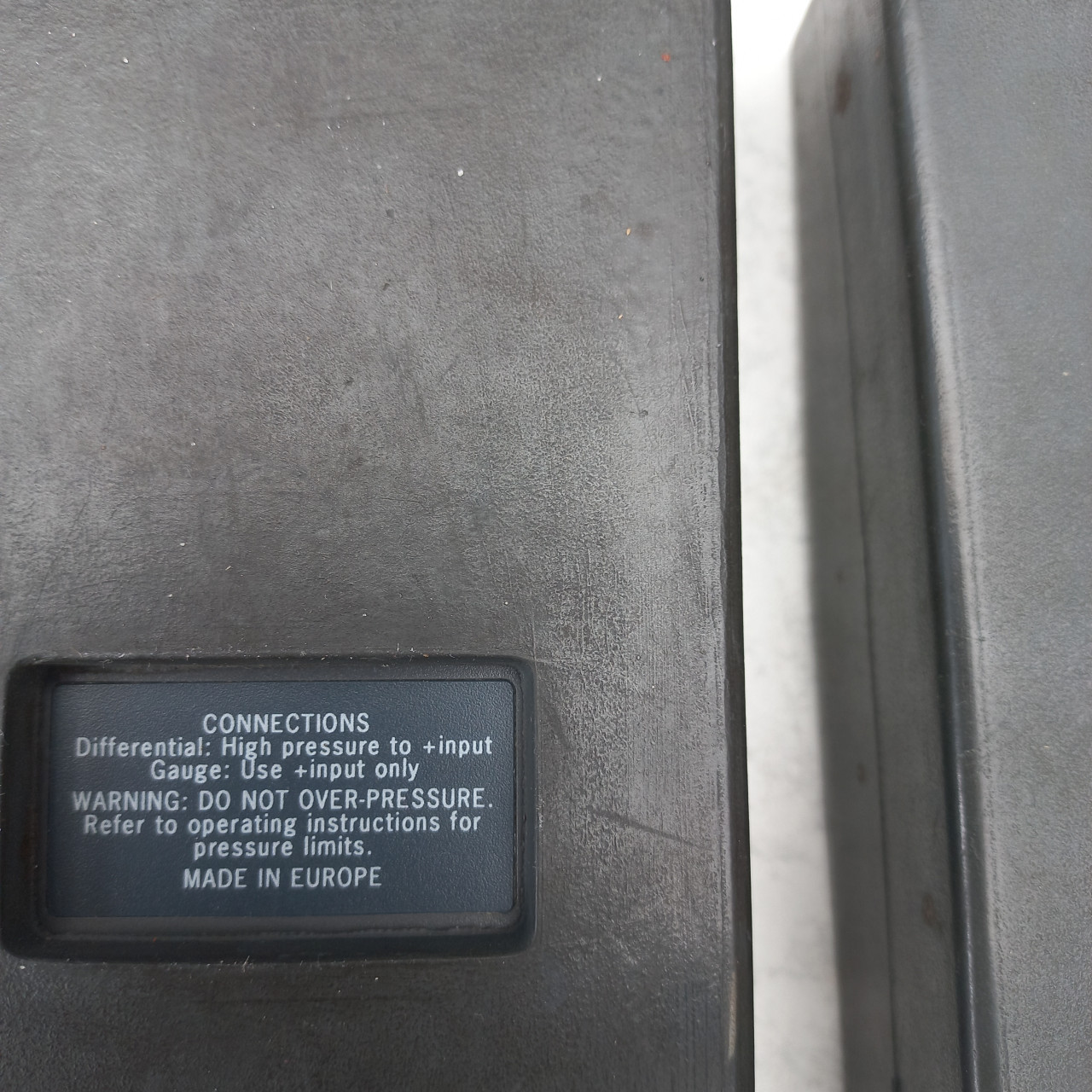 2 x manometers 2x drukmeters.
