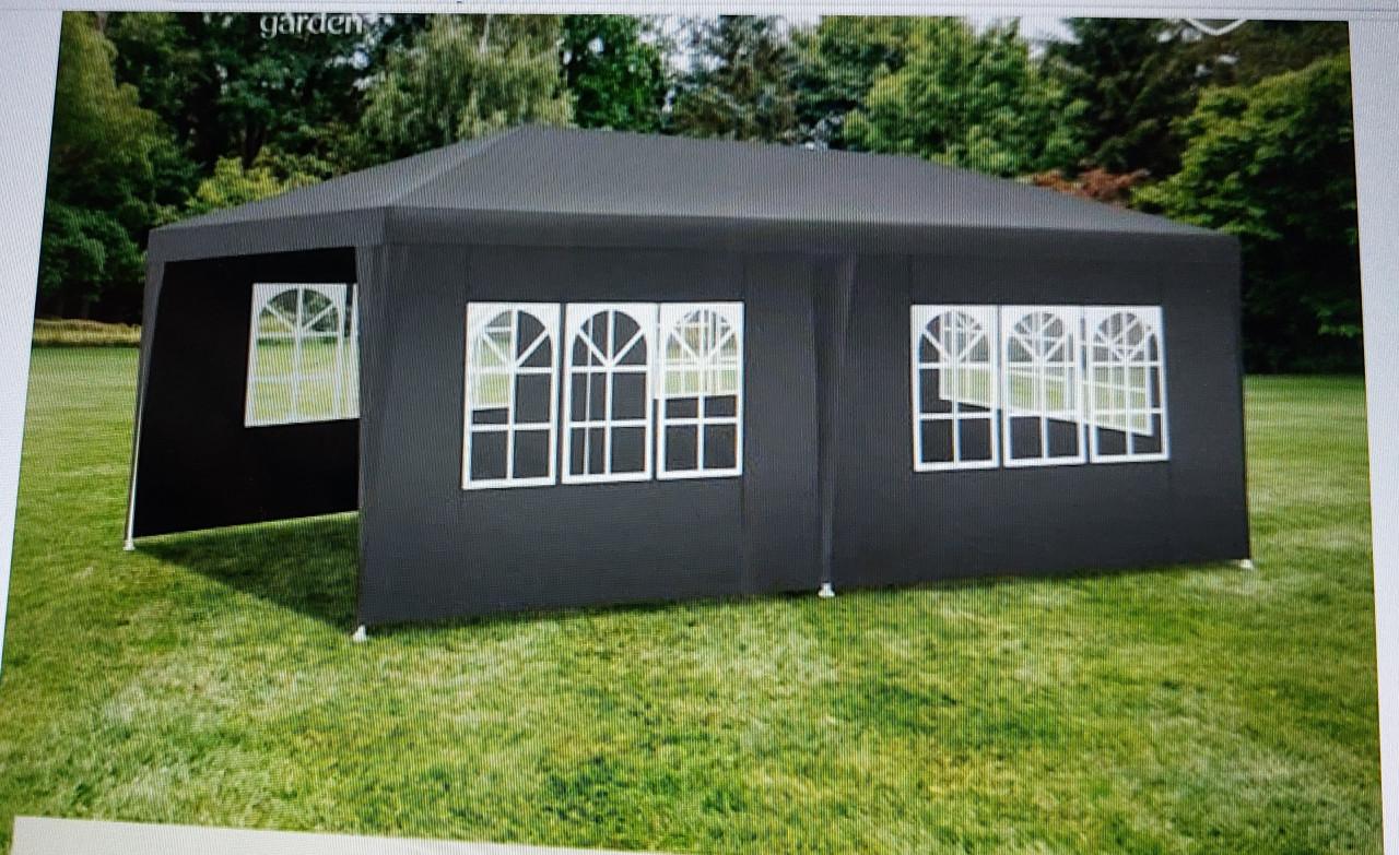 Partytent op dit moment gereserveerd