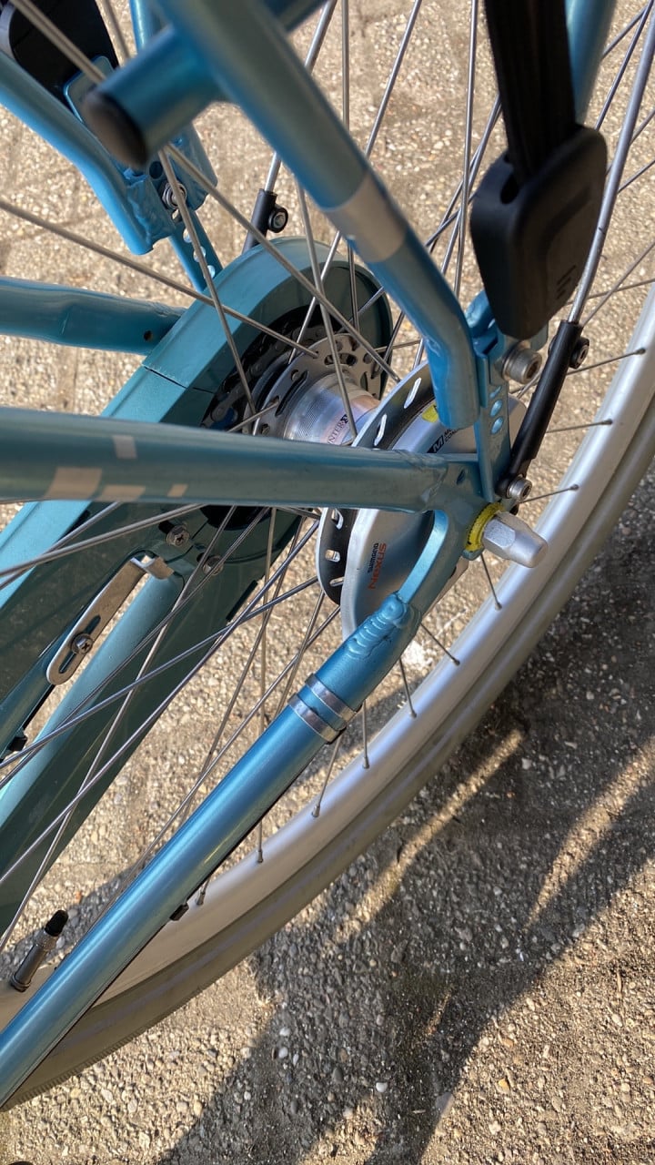 Schitterende school/ transportfiets Vogue cortina elite met krat 2 mdn oud
