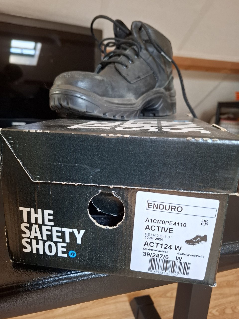 Werkschoenen stalenneus maat 39