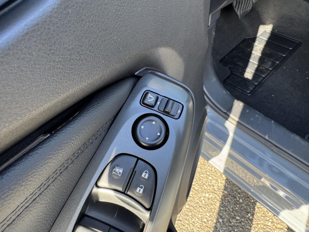 Nissan Juke 1.6 hybrid n-sport cold + tech pack
