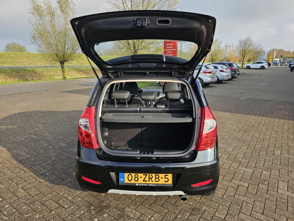 Hyundai I 10 1.0 pro lage kilometerstand! van 1e eigenaar.