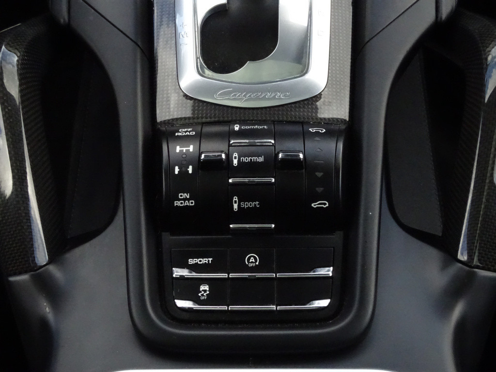 Porsche Cayenne 4.2 d s | ceramic | pano | bose | luchtvering pasm