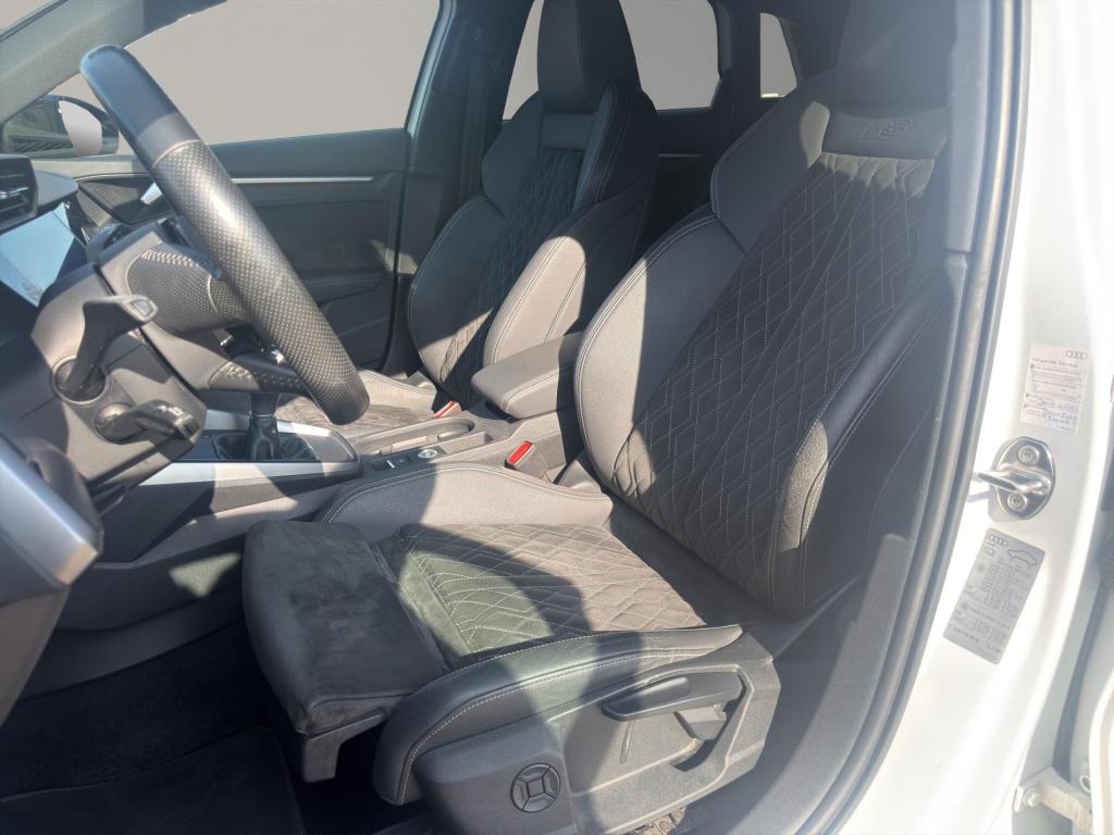 Audi A3 sportback 35 tfsi s 3x s-line sfeer rs stoelen acc camera