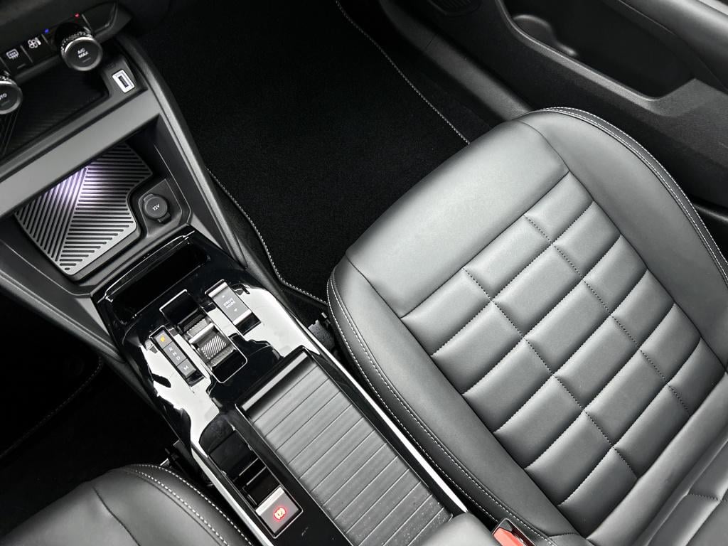 Citroen C4 X hybrid 145pk automaat max | rijklaar | adaptieve cc | comf sea