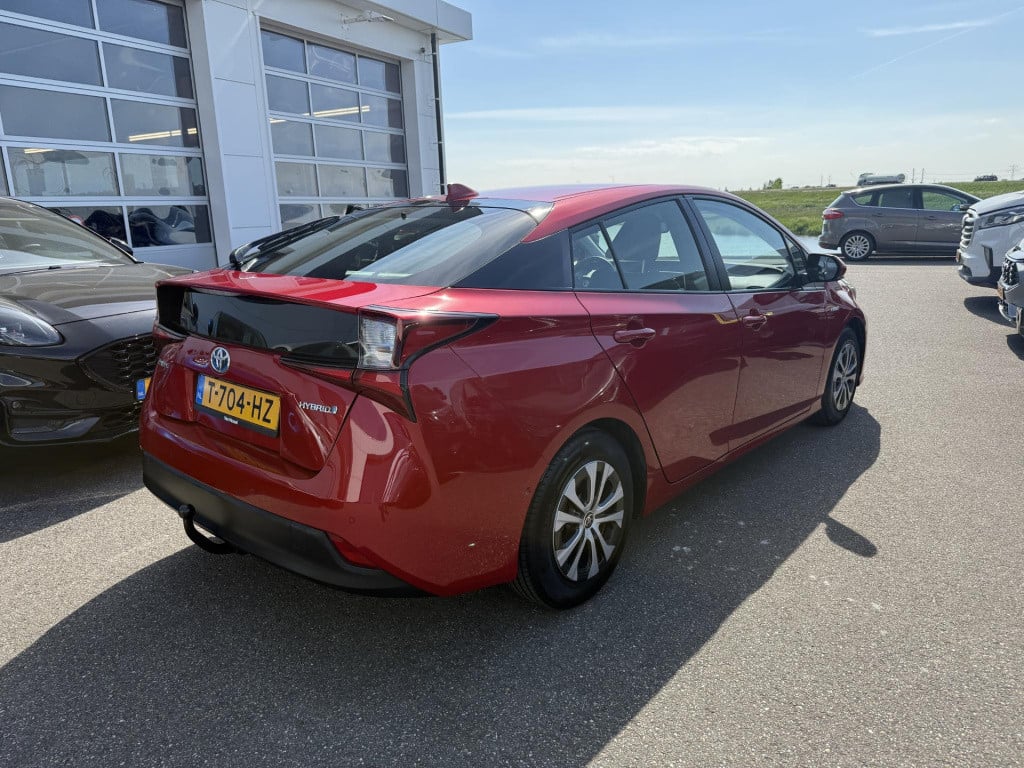 Toyota Prius 1.8 executive automaat | trekhaak | winterset | panoramadak | 