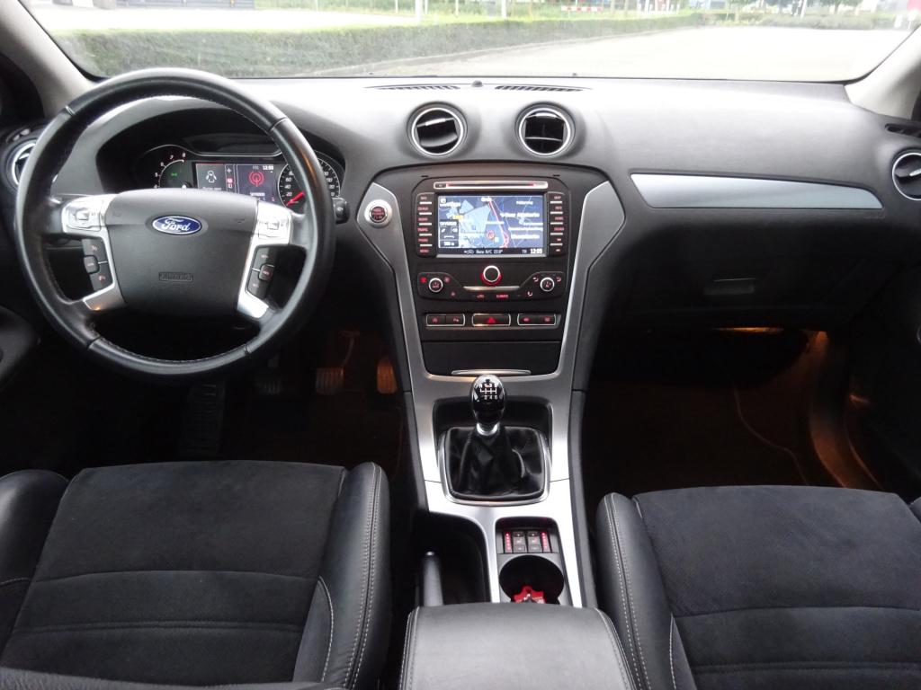 Ford Mondeo 1.6 ecoboost platinum climate / navi / cruise / parkeers. / sto