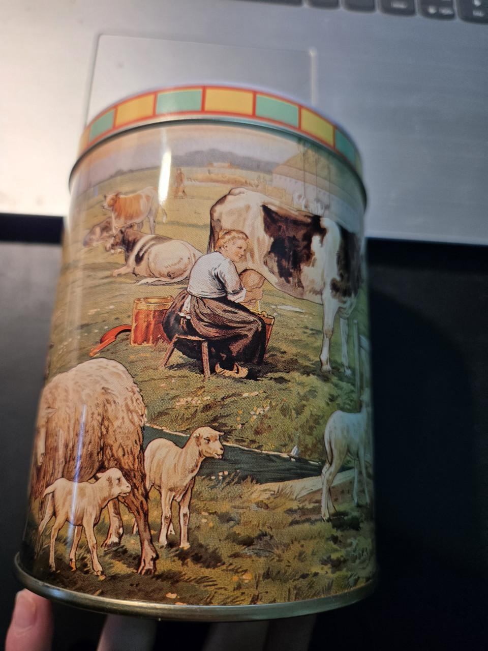 Nostalgisch, vintage blik van Ot en Sien,Hoogte 12.5 cm Ø 10 cm