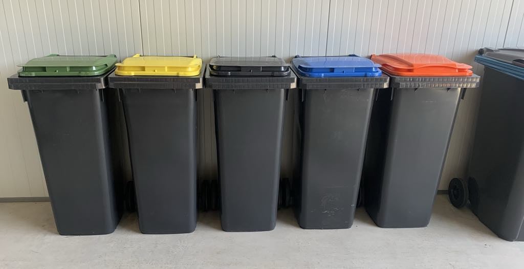 Afvalcontainers (240L en 140L) en containerzakken (240L)