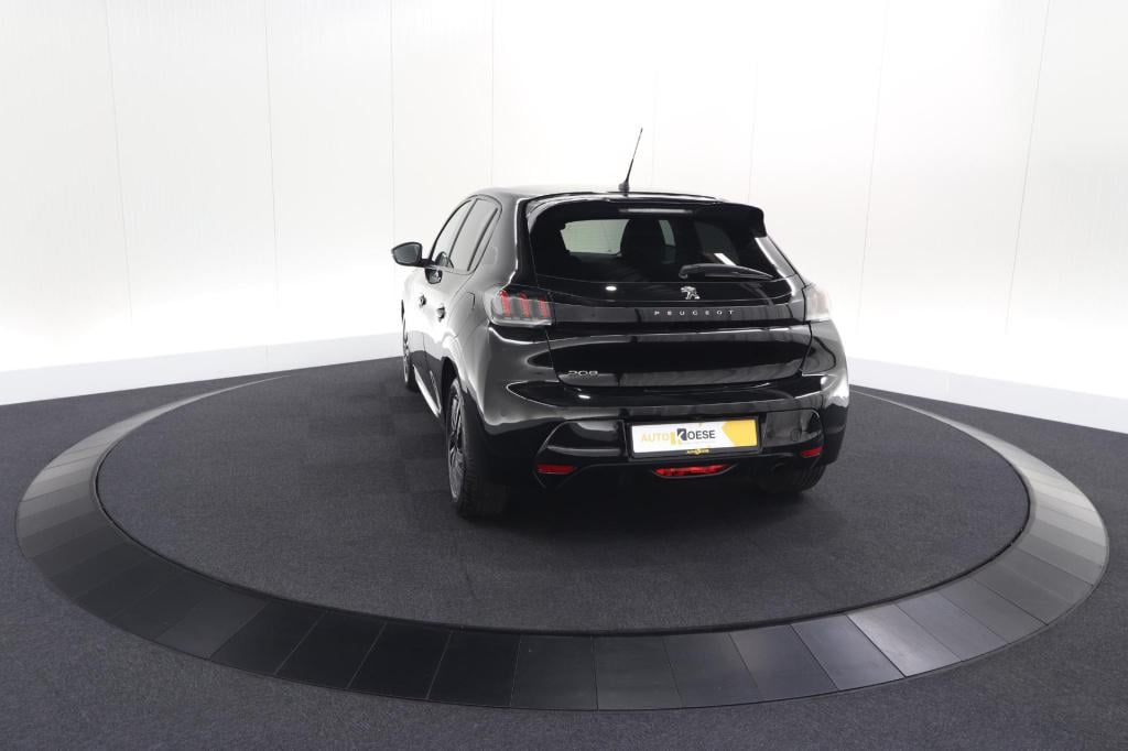 Peugeot 208 puretech 100 eat8 allure pack | keyless | camera | navigatie | 