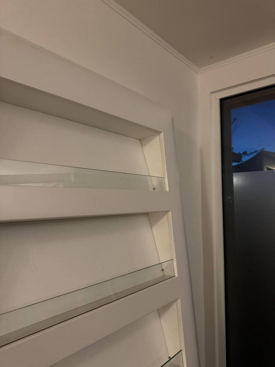 Exclusieve maatwerk design display-en brochurekast
