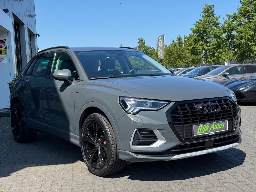 Audi Q3 35 tfsi advanced * matrix led * keyless * trekhaak