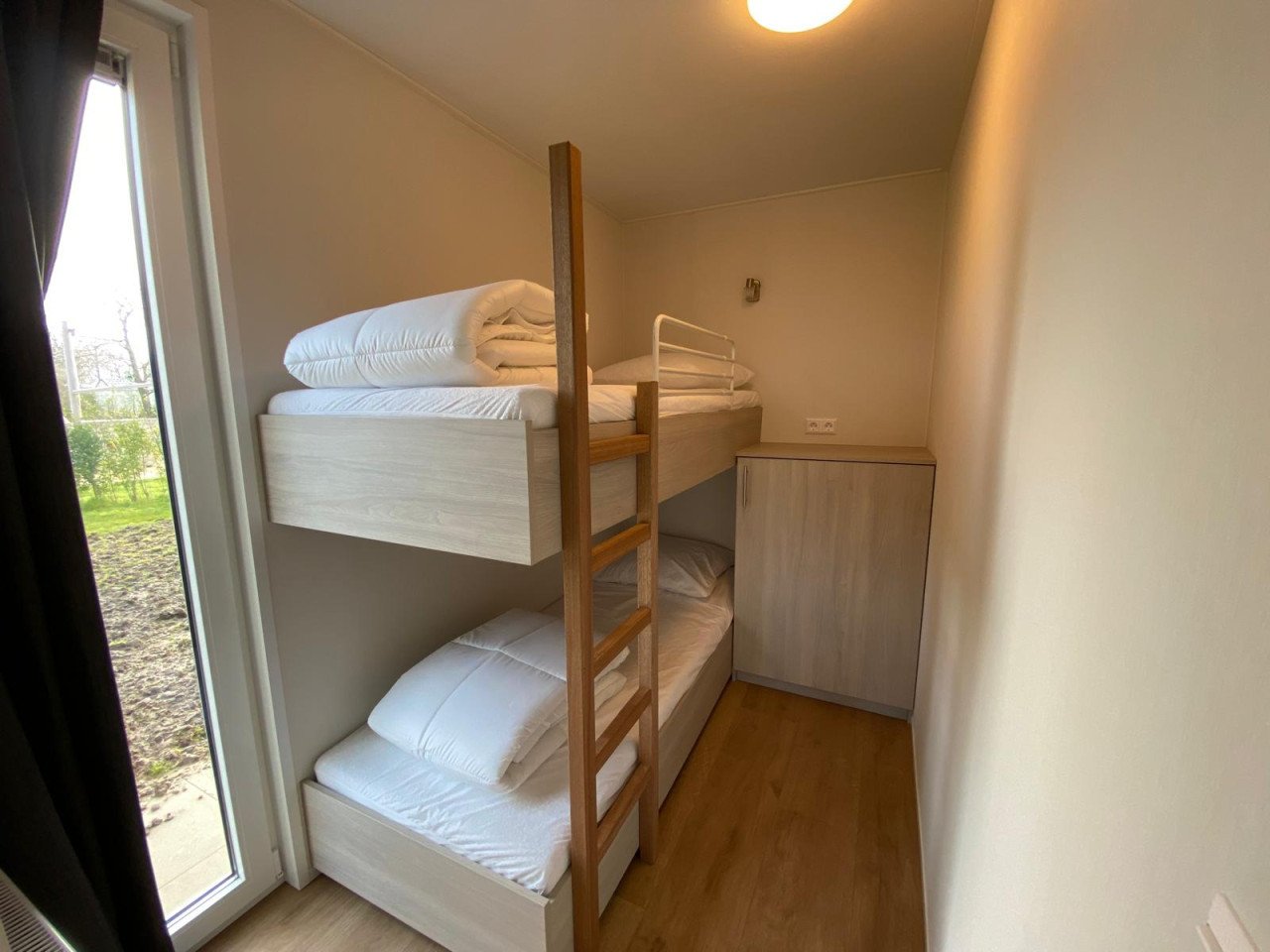 Mooie nieuwe 6 persoons woning te huur in Baarland