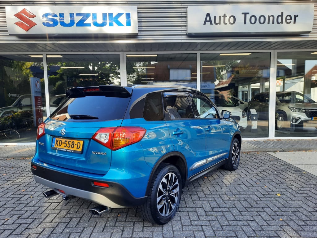 Suzuki Vitara high executive 1.6-120pk/trekhaak/panoramadak