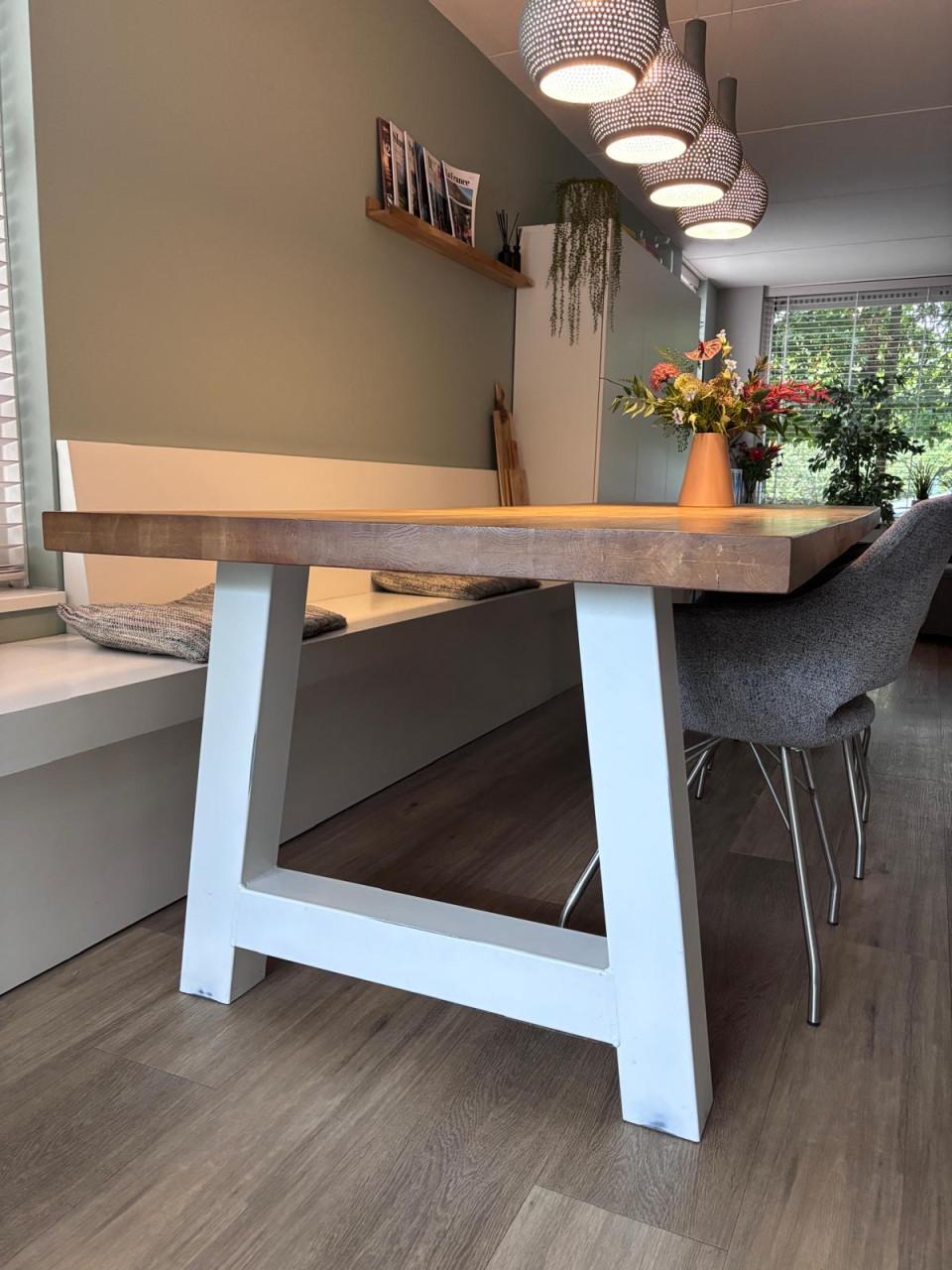 Prachtige  eikenhouten eettafel 280 cm