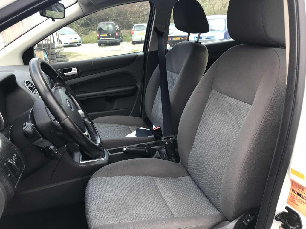 Ford Focus wagon 1.6-16v trend