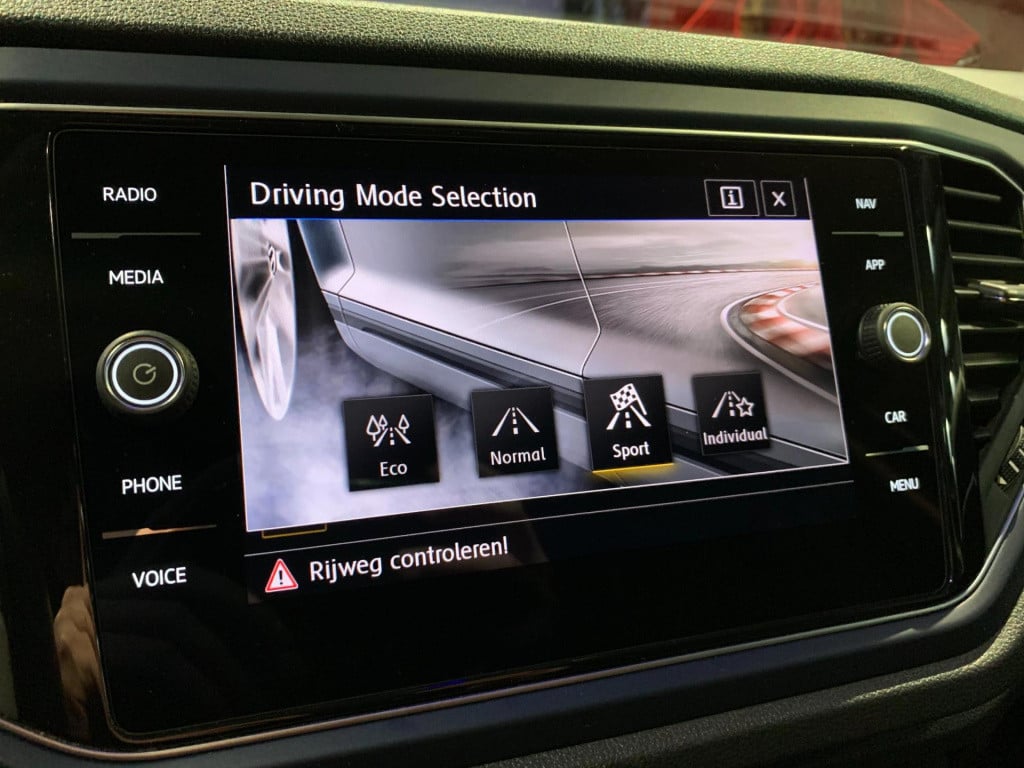 Volkswagen T-roc 1.5 tsi sport business r *led*app-connect*