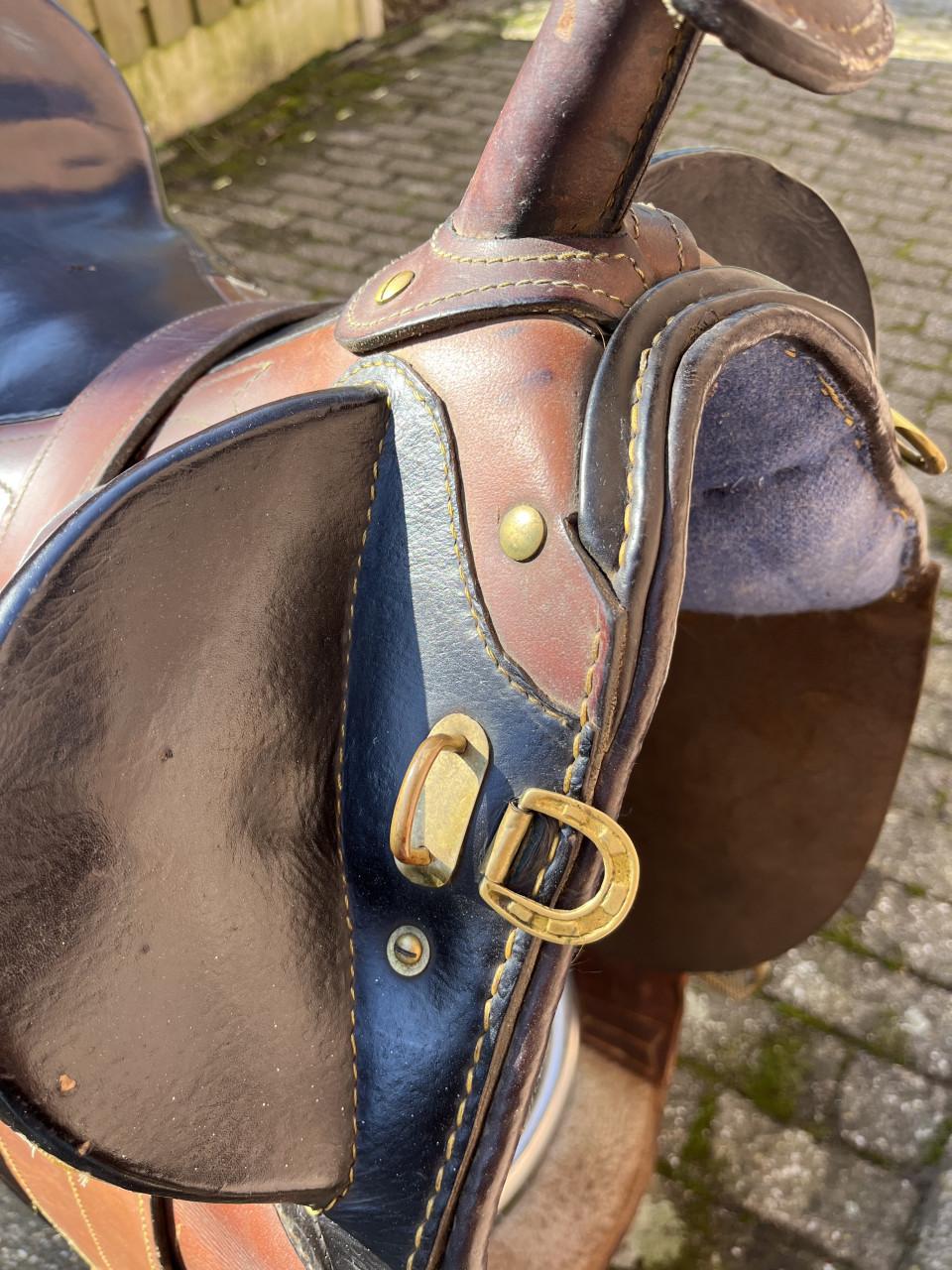 Australian stock saddle