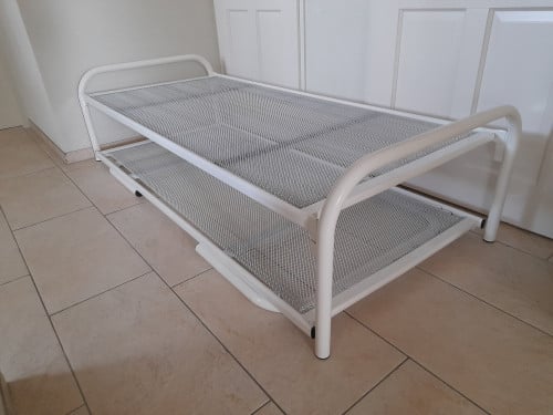 Bed met onderschuif bed (in goede nette staat ) 2 x 80 x 200