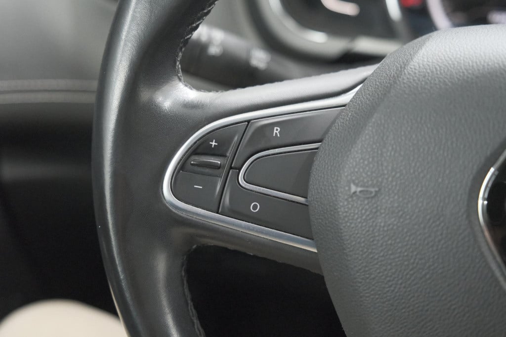 Renault Grand Scenic tce 140 bose | 7 zitplaatsen | trekhaak | camera | bos
