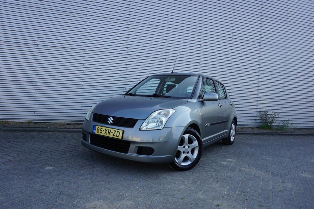 Suzuki Swift 1.3 gls airco / elektr. ramen / lm velgen / nap / apk t/m 07-2
