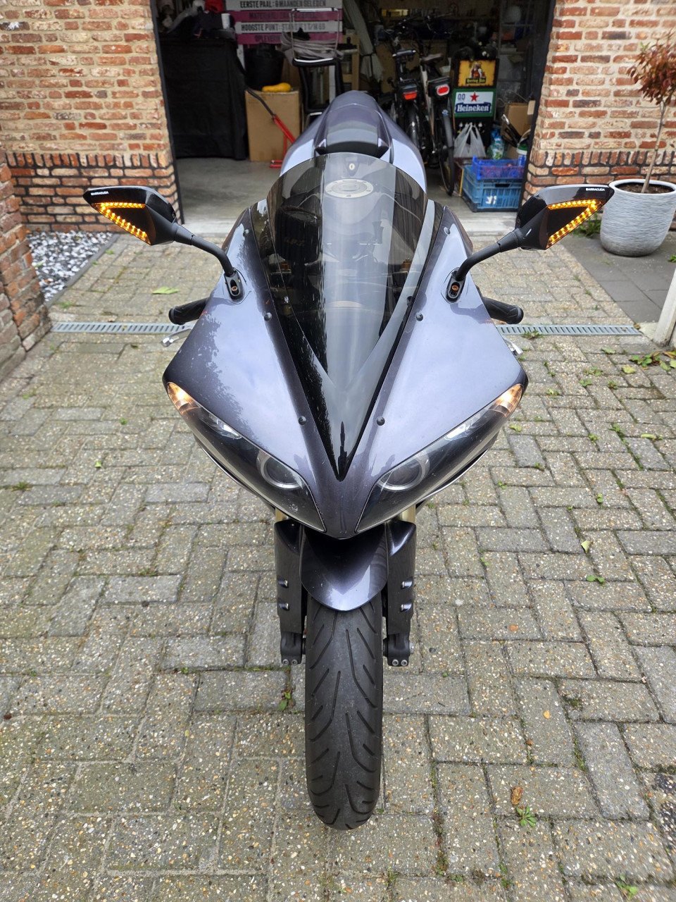 Yamaha YZF R1