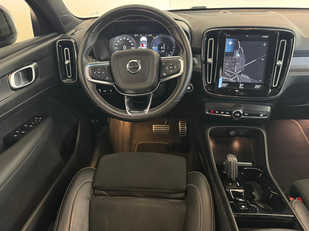 Volvo XC40 1.5 t4 recharge r-design