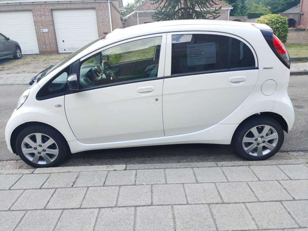 Peugeot ION elektrische pittige stads auto