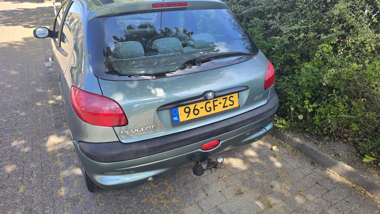 Peugeot 206