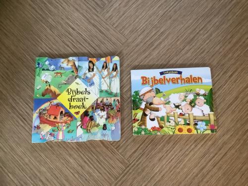 Bijbels Draaiboek + Bijbelverhalen een Luikjesboek - Peuterboeken