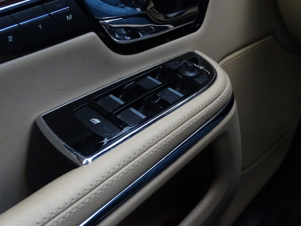 Jaguar Xj 3.0 v6d luxury | dubbel pano | 19"