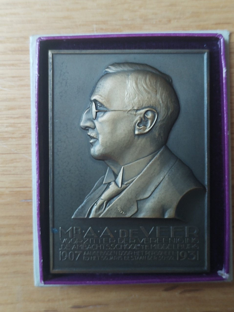 Mr. A A. de Veer. Voorzitter De Ambachtsschool te Middelburg